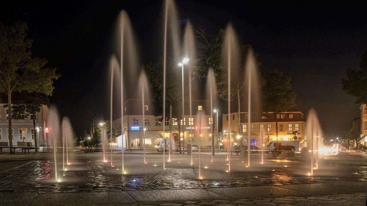 Pension Markt Neustrelitz Eksteriør billede